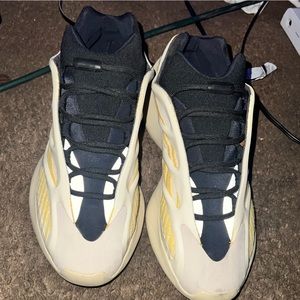 Yeezy 700